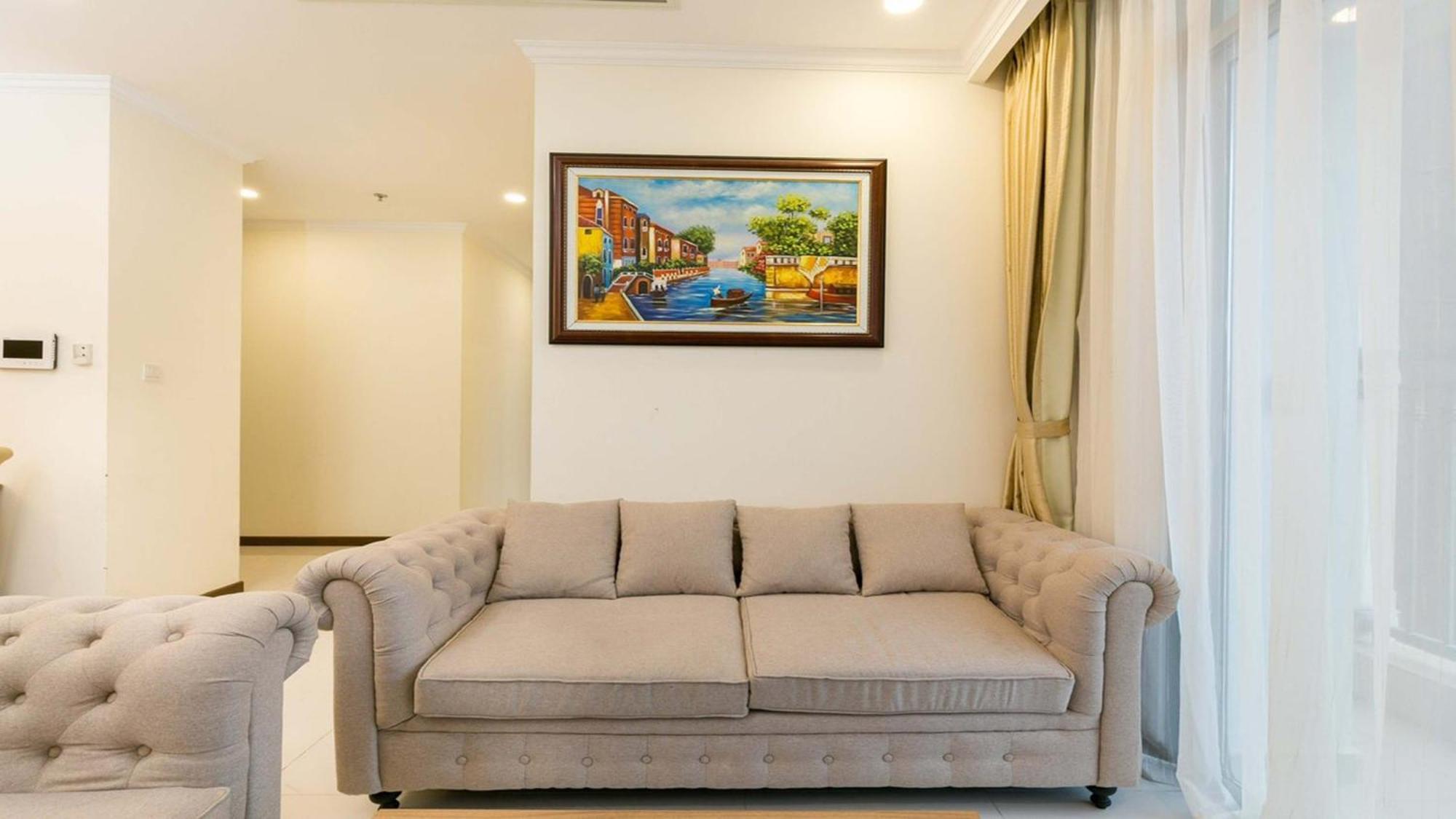 Khách sạn Landmark 81 And Vinhomes Panorama - Angia Hospitality 4*